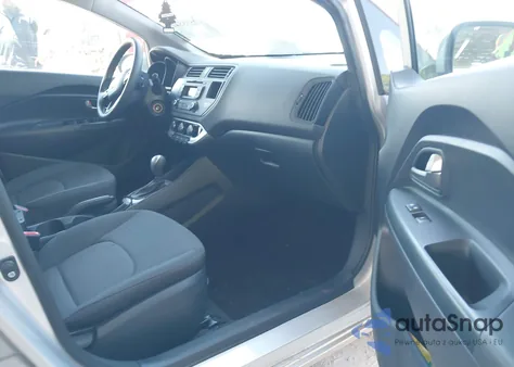 2015 Kia Rio Lx z USA, uszkodzony, nr VIN KNADM4A35F6458223